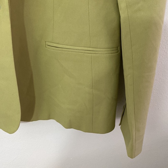 Women’s Blazer - Picture 5 of 8